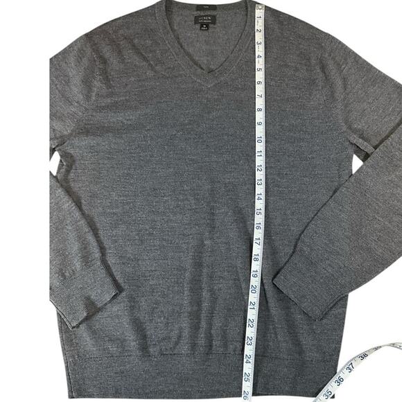 J Crew 100% Merino Wool Men's V Neck Sweater Gray Long Sleeve Tight Knit Medium - Picture 5 of 10